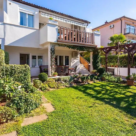 Stunning In With Kitchen Apartman Malinska