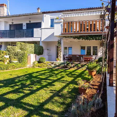 Stunning In With Kitchen * Malinska