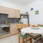 2 Bedroom Cozy In Apartament *